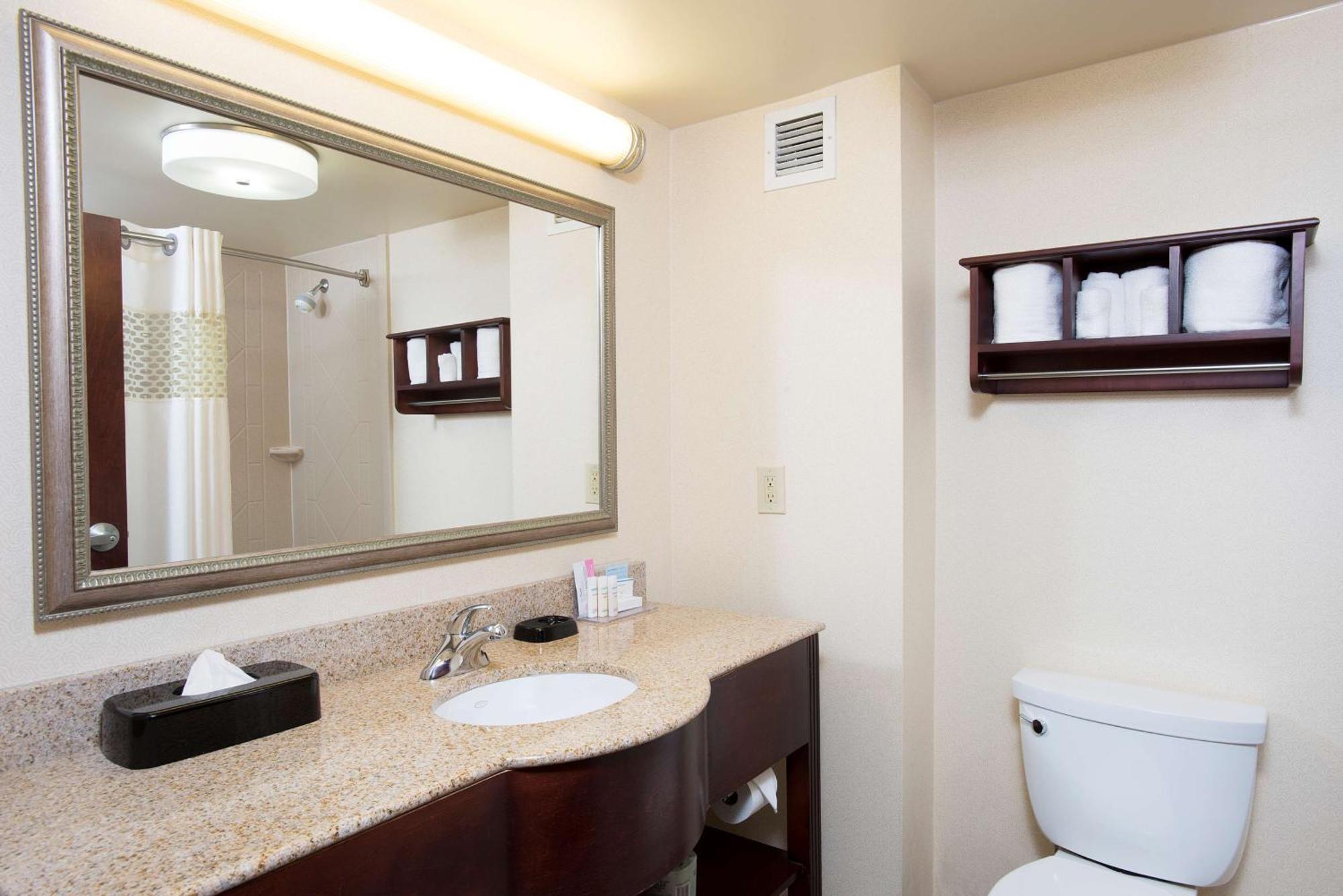 Hampton Inn & Suites Cincinnati-Union Centre West Chester Ngoại thất bức ảnh